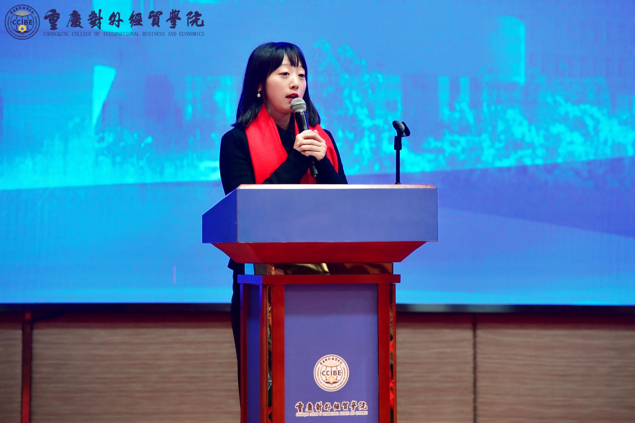 常务副校长王乃武
